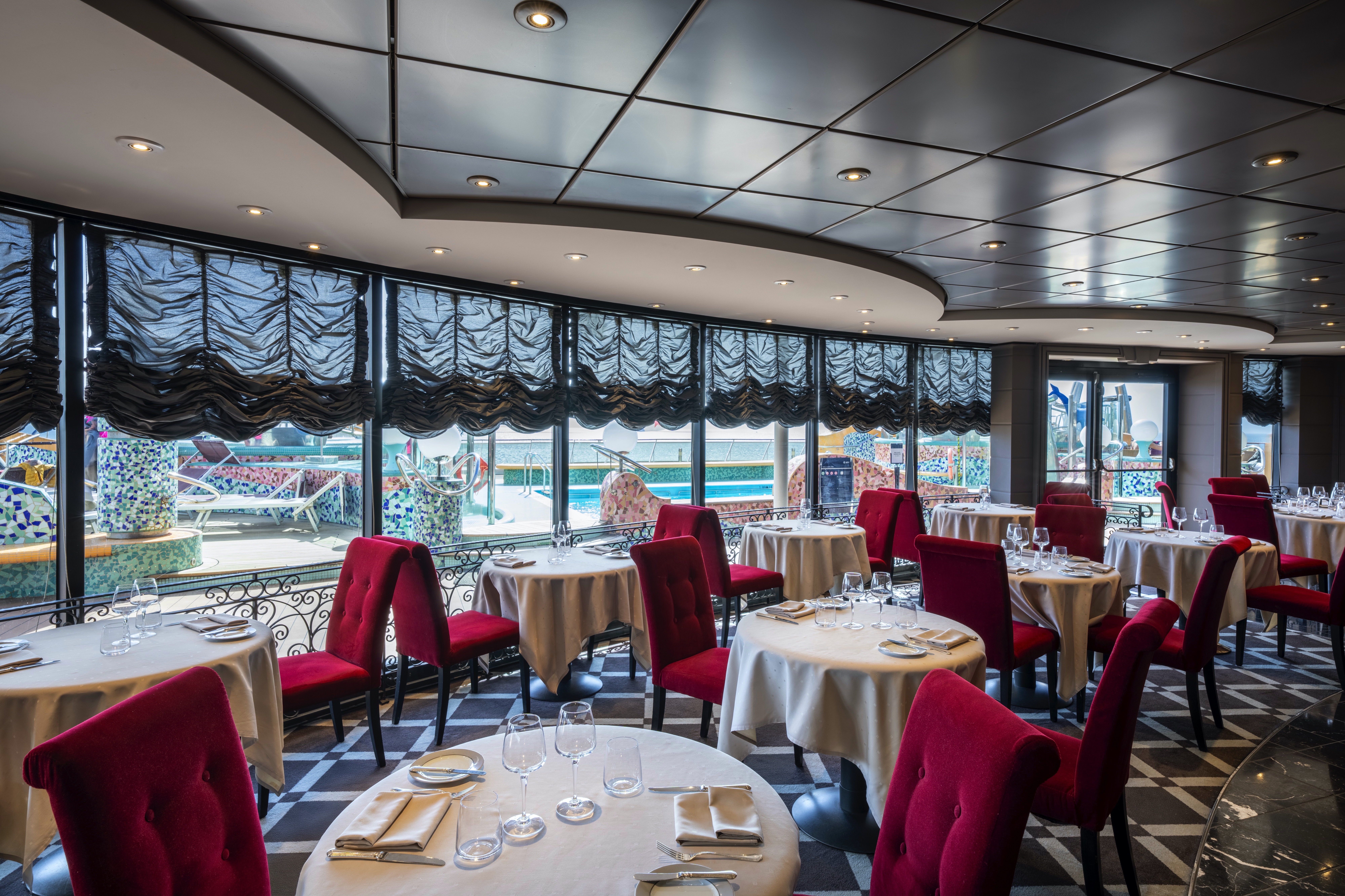 MSC Fantasia - L'Etoile Restaurant